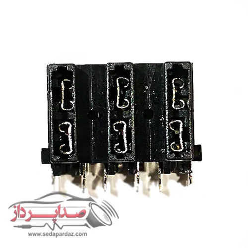 Checking the fuse of the amplifier